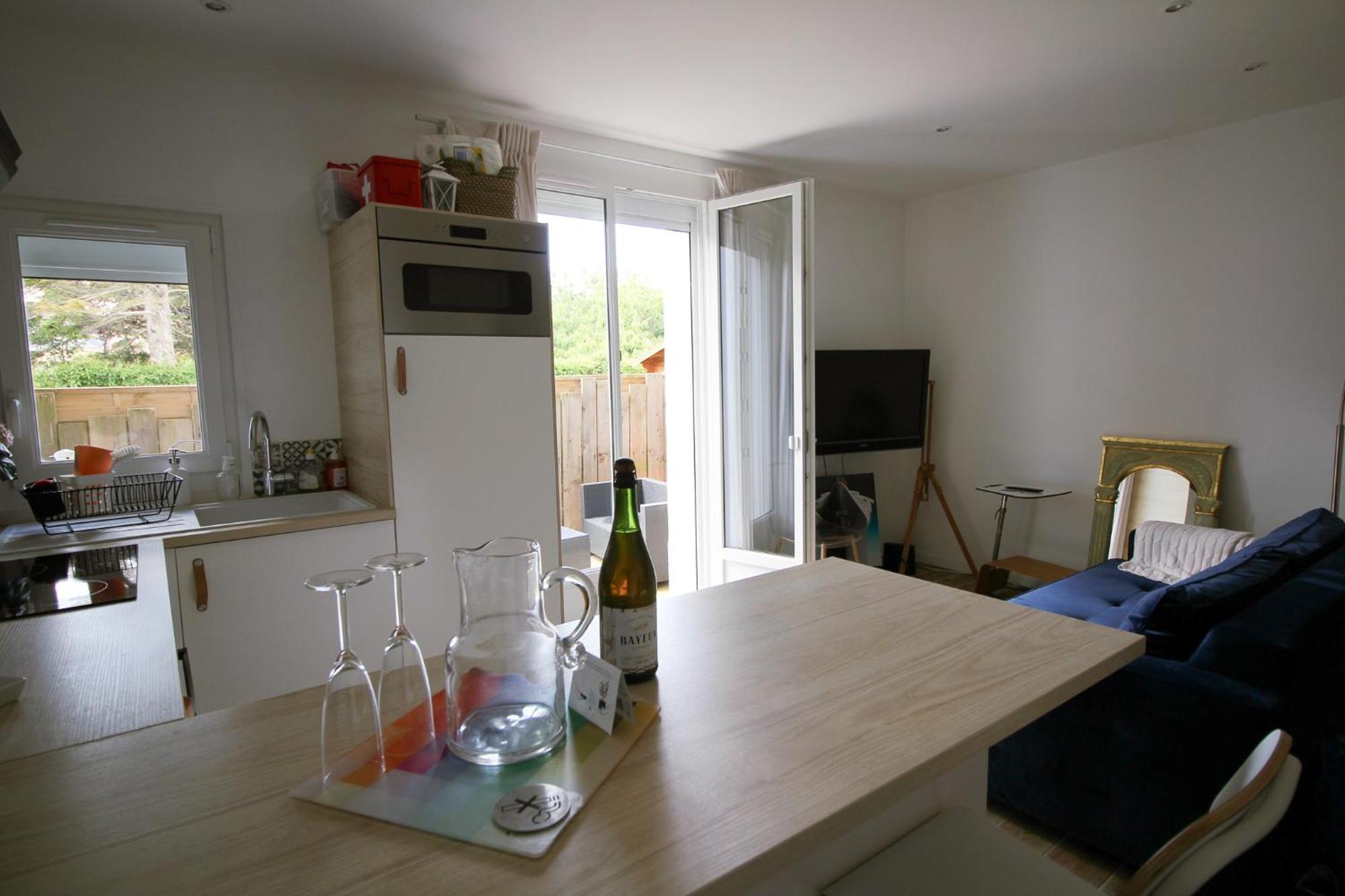 Appartement Avec Terrasse Privee, Plage A Pied Saint-Aubin-Sur-Mer  Eksteriør billede