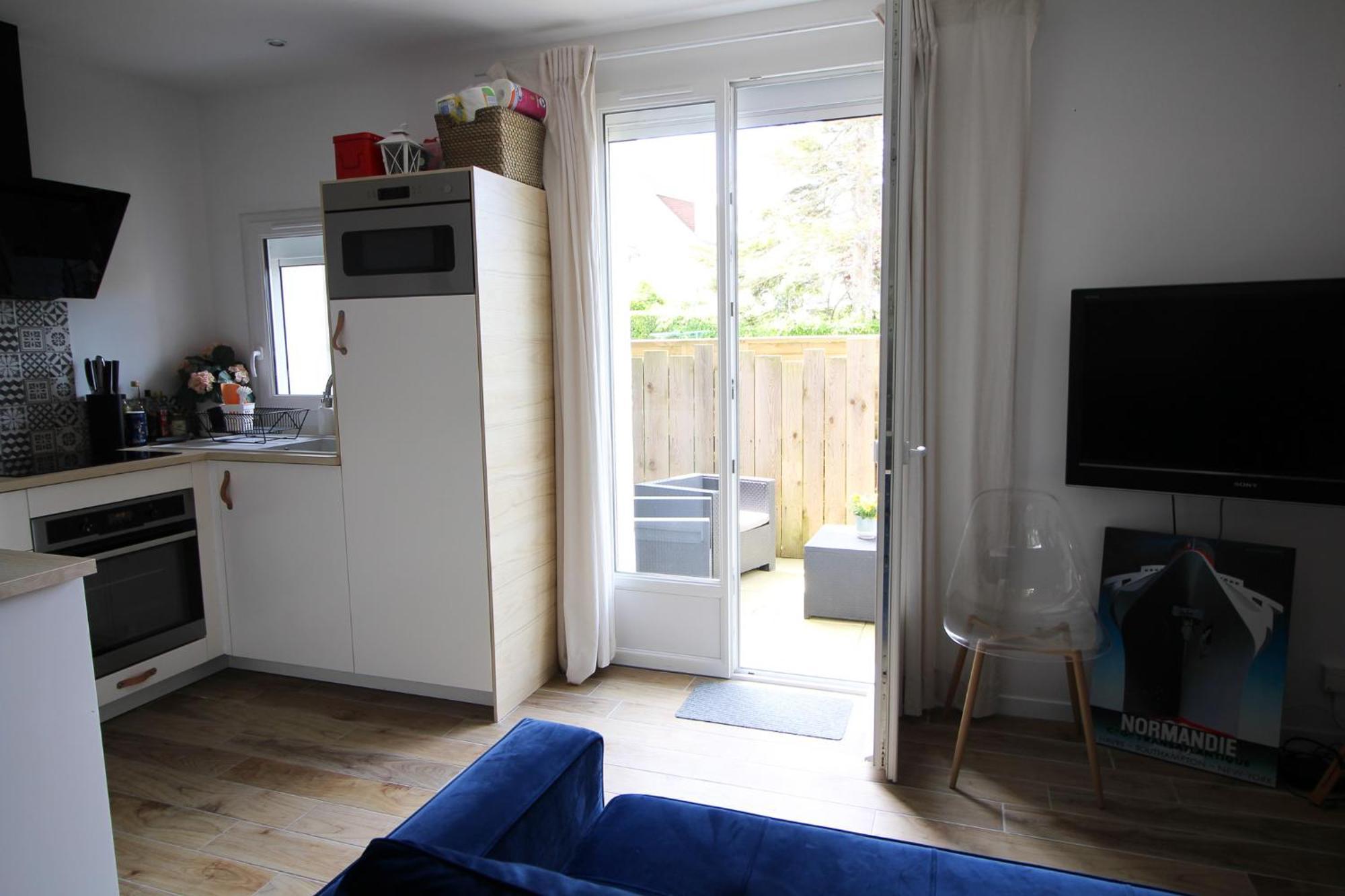 Appartement Avec Terrasse Privee, Plage A Pied Saint-Aubin-Sur-Mer  Eksteriør billede